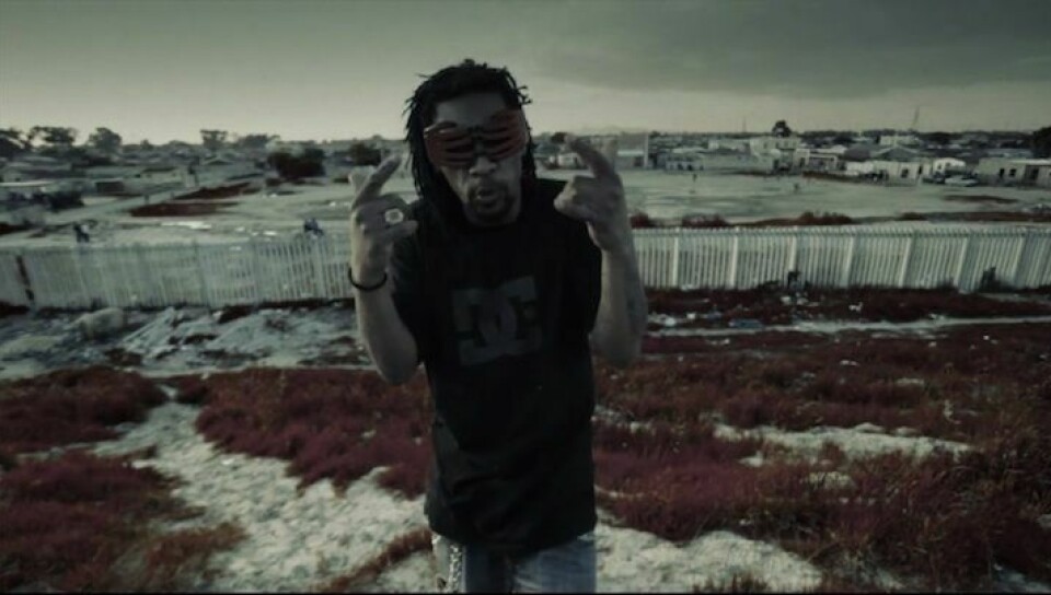 Premiere: Grimey Cape Town Noise Rap In Dookoom's 'Kak Stirvy' Premiere: Grimey Cape Town Noise Rap In Dookoom's 'Kak Stirvy'