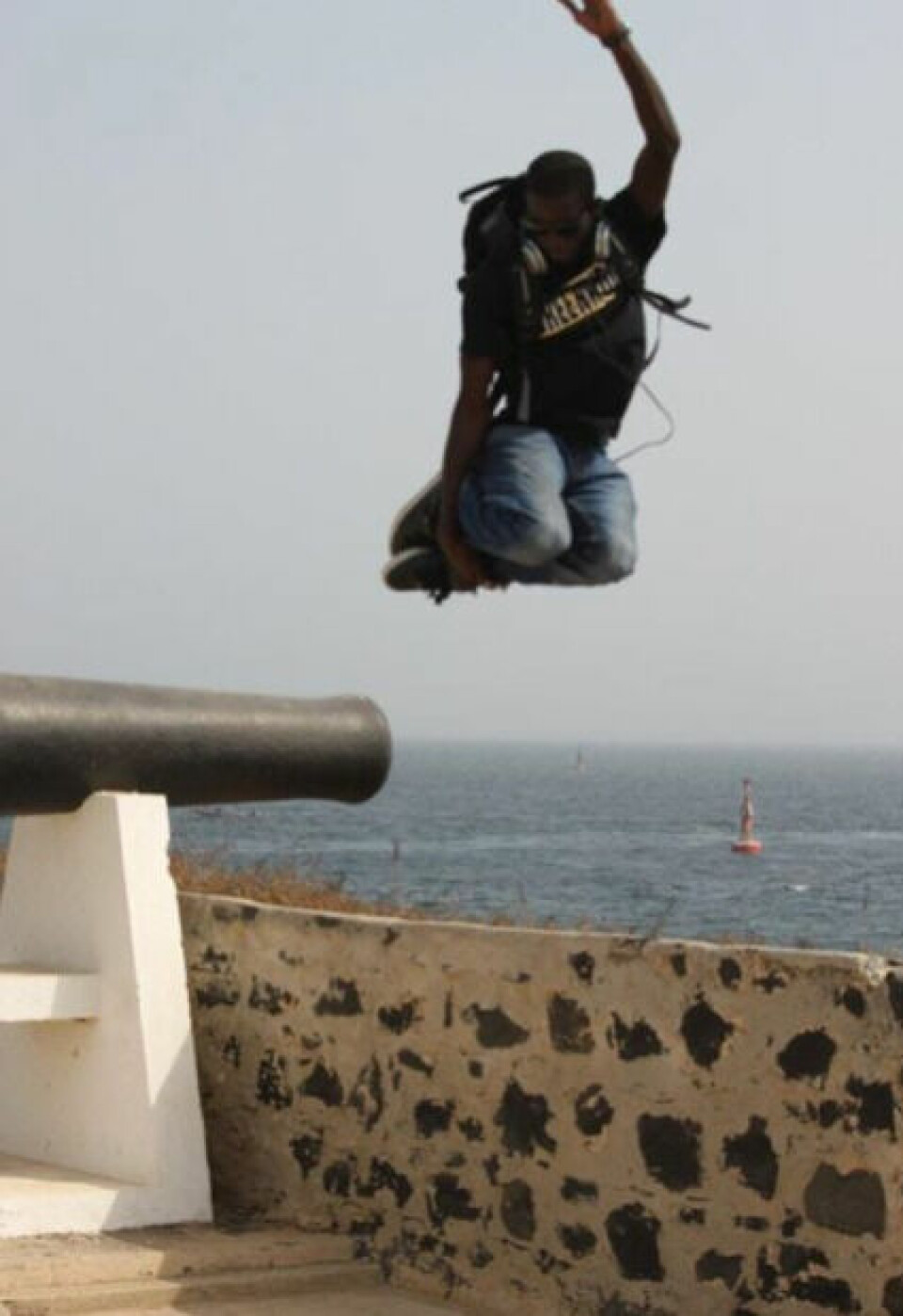 An African Minute: Oli Benet + Senegalese Skaters