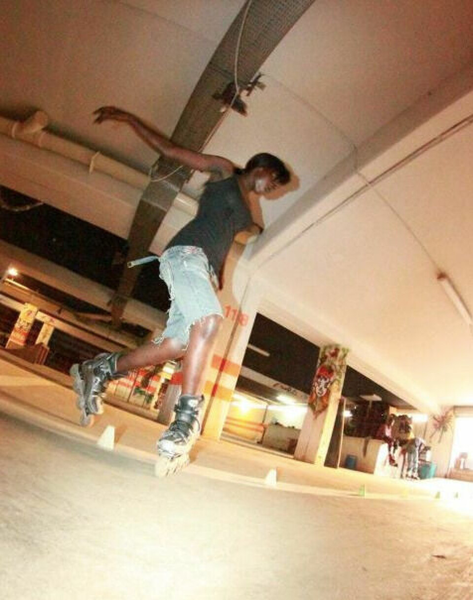 An African Minute: Oli Benet + Senegalese Skaters