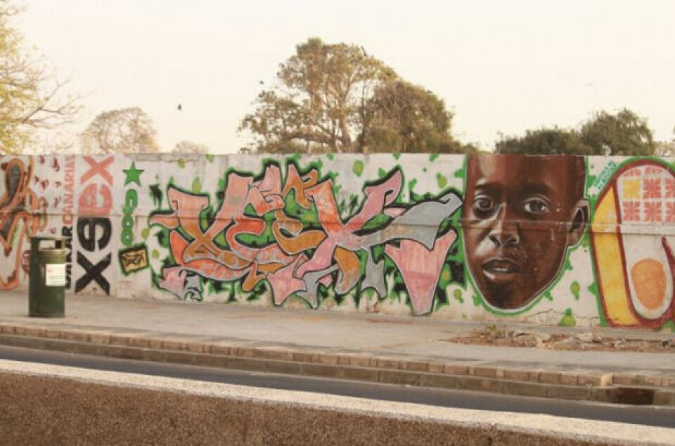 An African Minute: Oli Benet + Senegalese Skaters