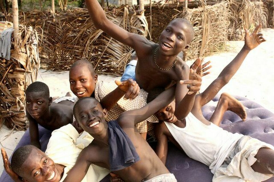 HAPPY BIRTHDAY SALONE! HAPPY BIRTHDAY SALONE!