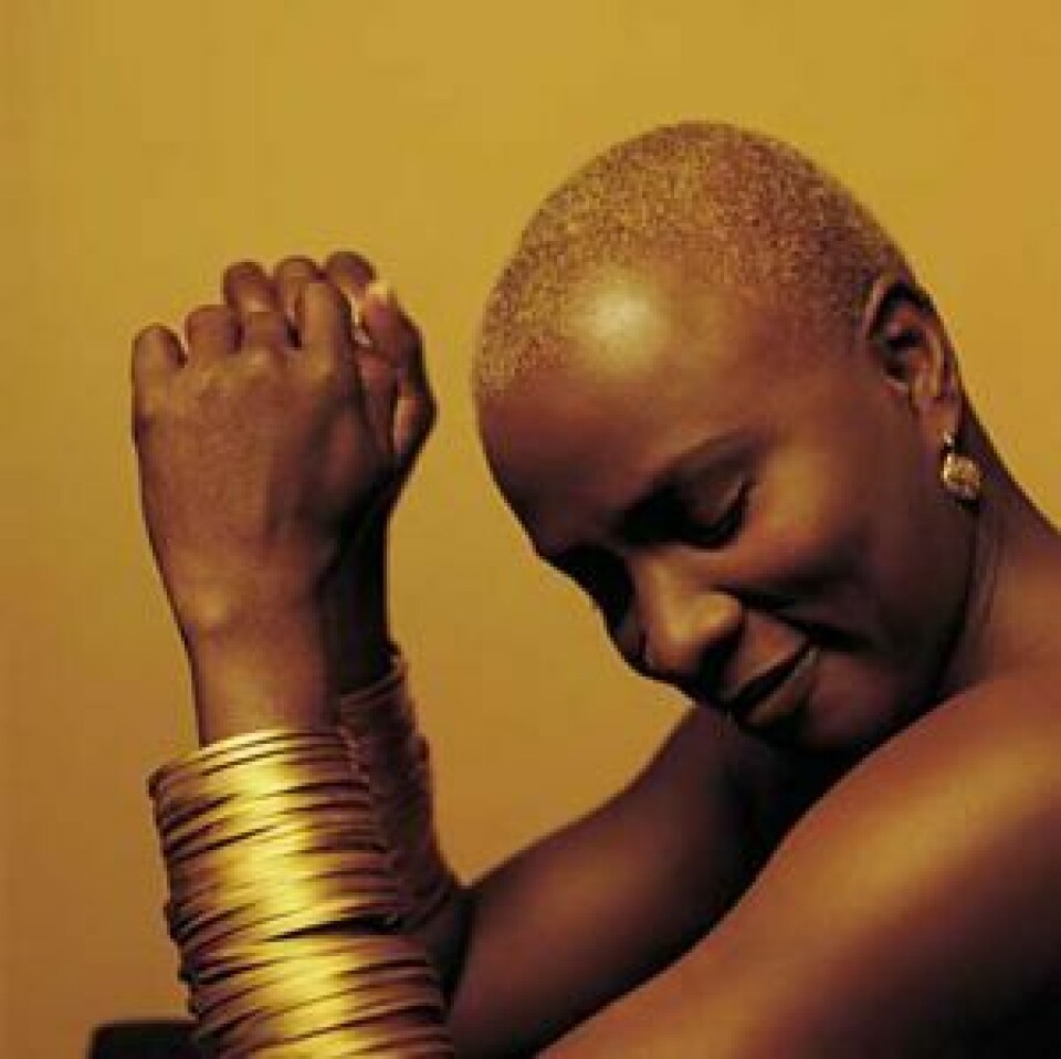 Video: Angélique Kidjo “Redemption Song” Video: Angélique Kidjo “Redemption Song”