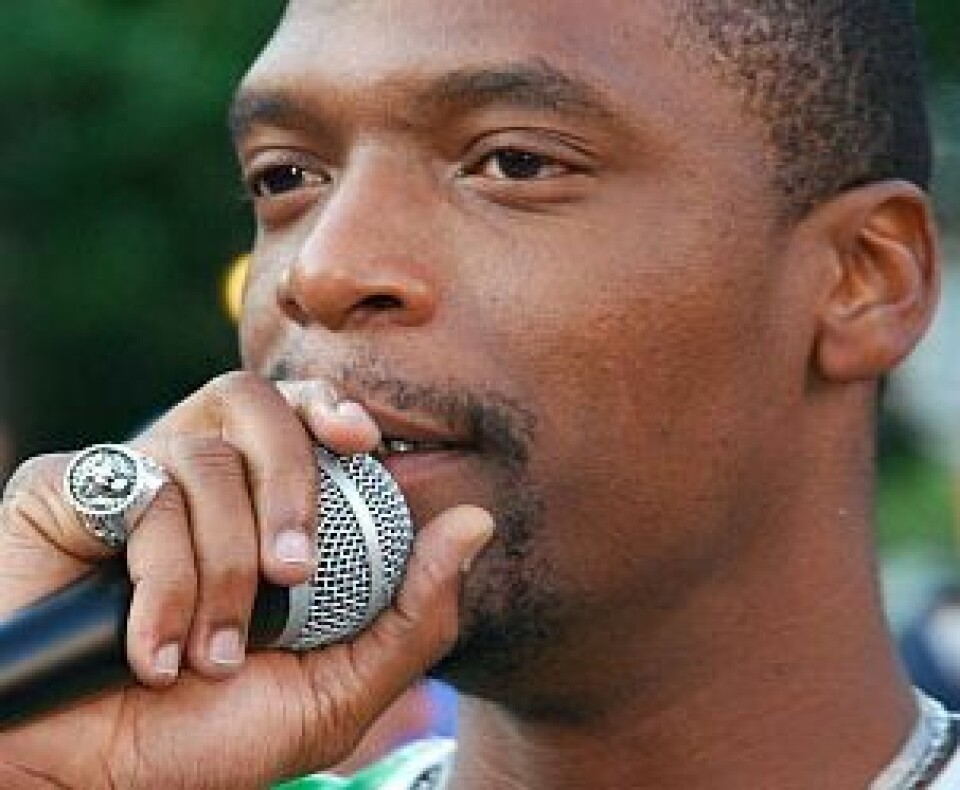 Video: M1 x Fela Kuti 'Money Farmer' Video: M1 x Fela Kuti 'Money Farmer'