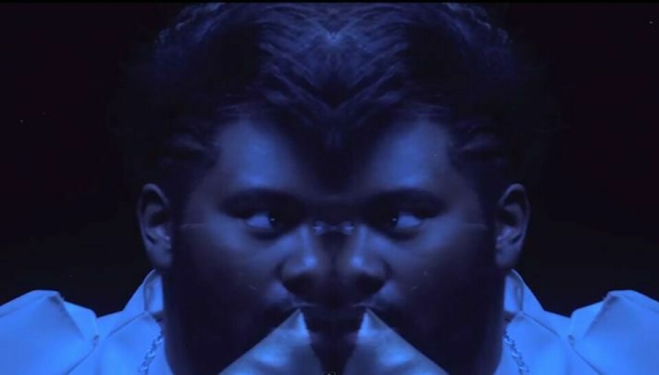 Watch Tunde Olaniran's Electro-Glam 'Critical' Video Watch Tunde Olaniran's Electro-Glam 'Critical' Video