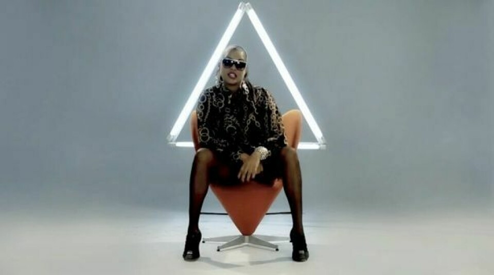 Video: Museba 'Bom Bom Bom' Video: Museba 'Bom Bom Bom'