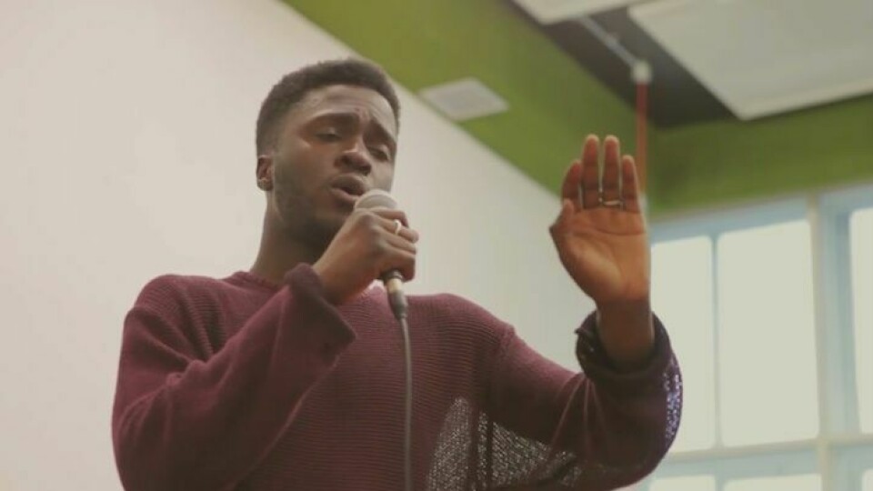 Watch Kwabs' Orchestral Live Version Of 'Last Stand' Watch Kwabs' Orchestral Live Version Of 'Last Stand'