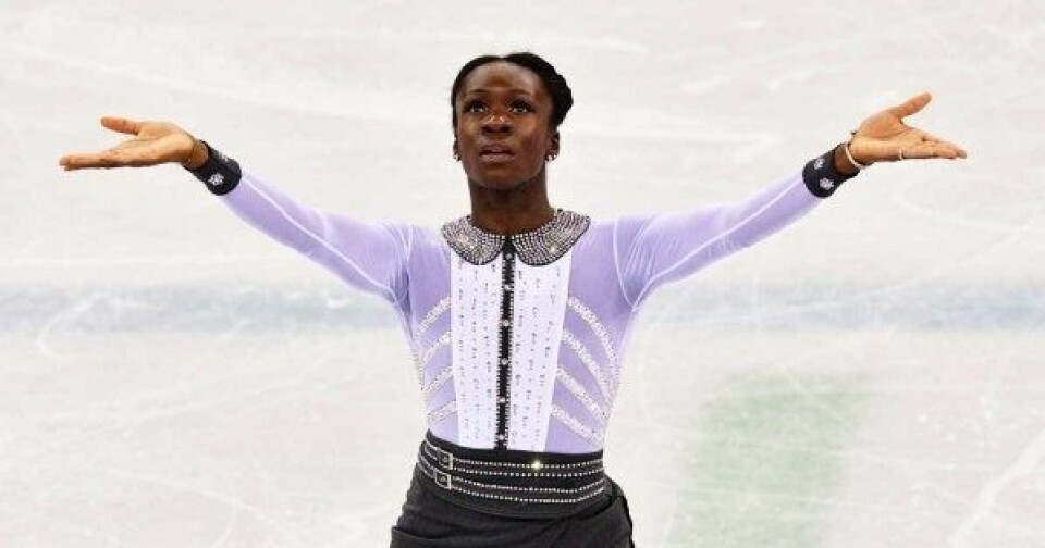 figure skater dress changes color Figure skating dress colour change! : r/FigureSkating
