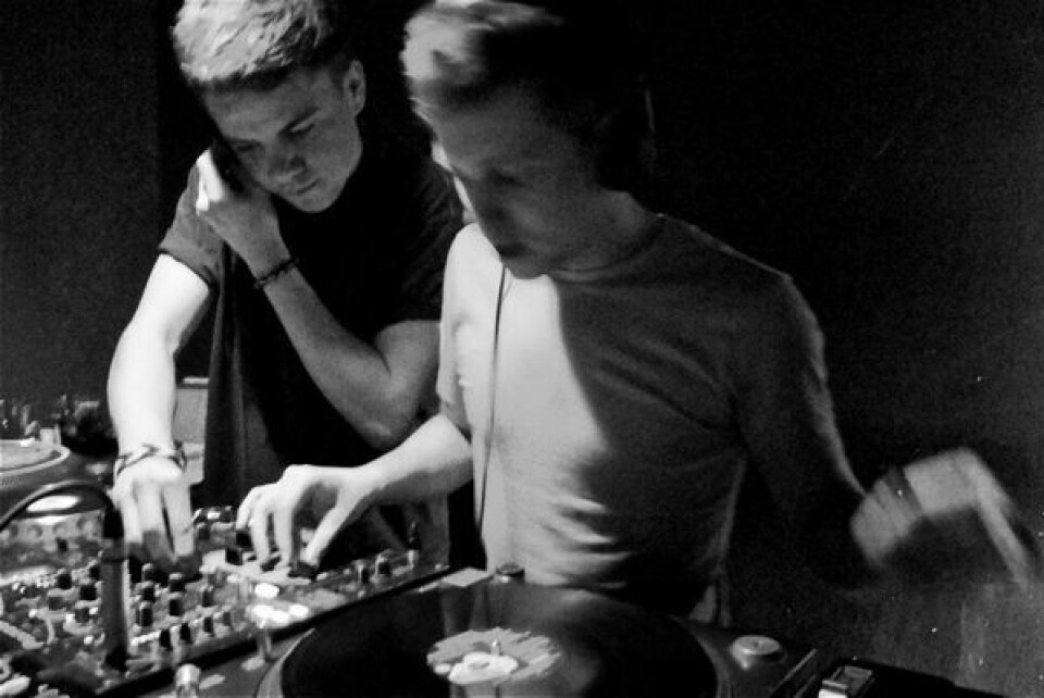 Premiere: The Busy Twist 'LDN LUANDA PT. 2' Premiere: The Busy Twist 'LDN LUANDA PT. 2'