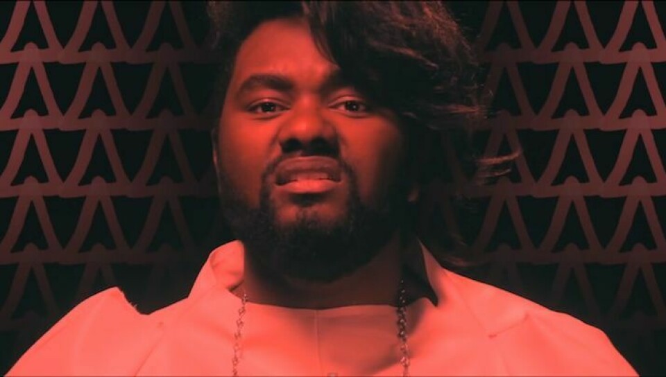 Watch Tunde Olaniran's Electro-Glam 'Critical' Video